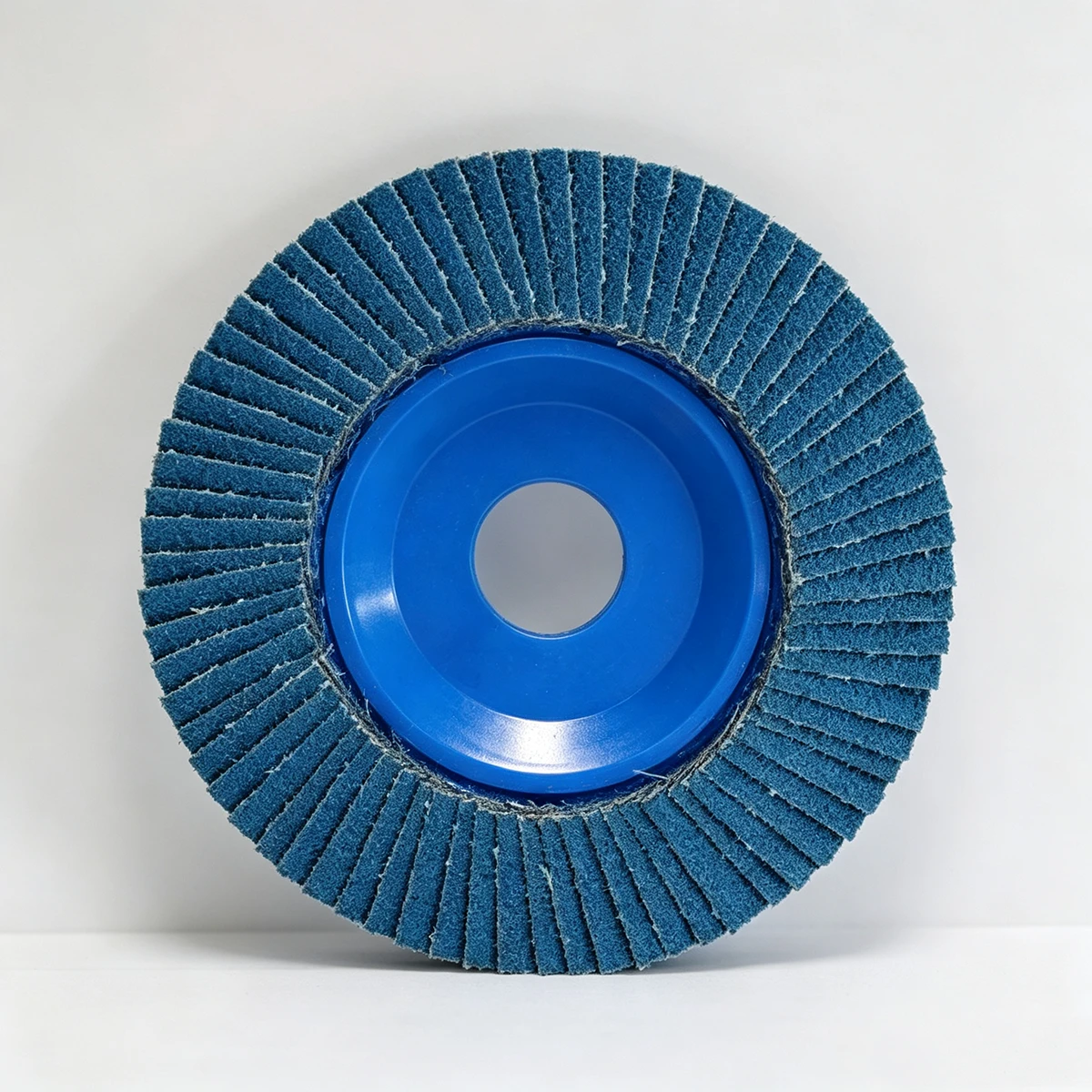 4-1/2" Ca+ Medium Grit Center Mount Plastic Flat Flap Disc thumbnail 3