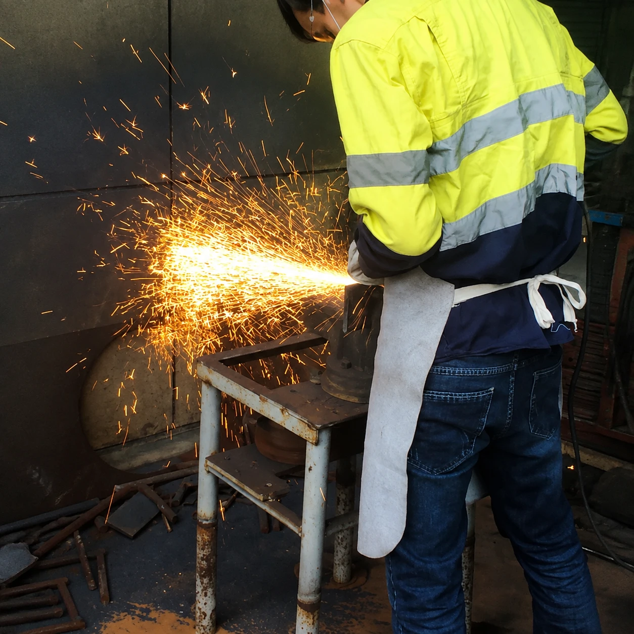 Depressed Center Abrasive Grinding Wheels thumbnail 2
